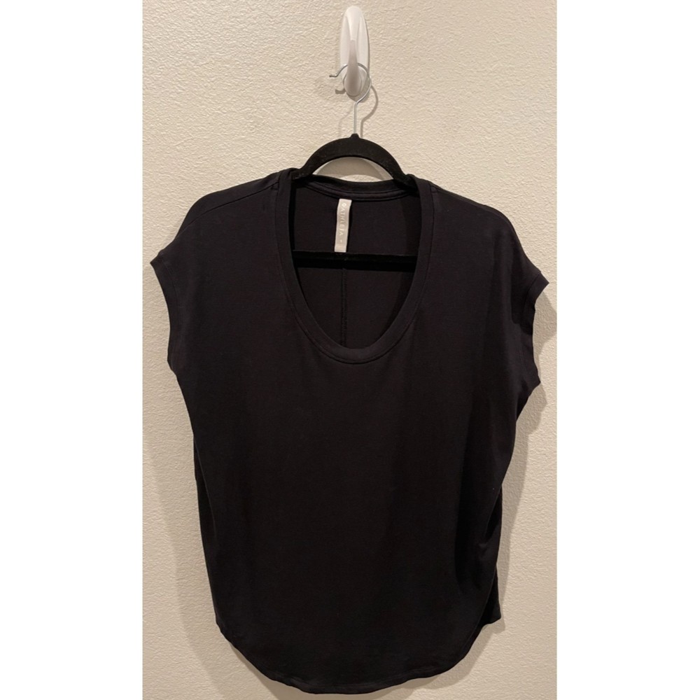 ATHLETA Black Short Sleeve Sleeveless Top